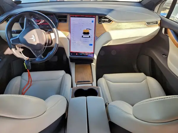 5YJXCBE23KF189582 2019 TESLA MODEL X - Image 8