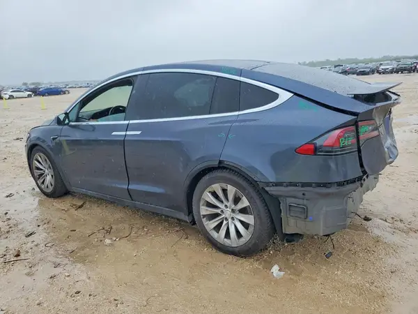 5YJXCBE23LF228690 2020 TESLA MODEL X - Image 2