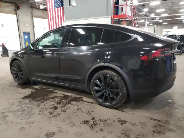 5YJXCBE24GF004673 2016 TESLA MODEL X - Image 2