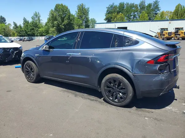 5YJXCBE24GF005502 2016 TESLA MODEL X - Image 2