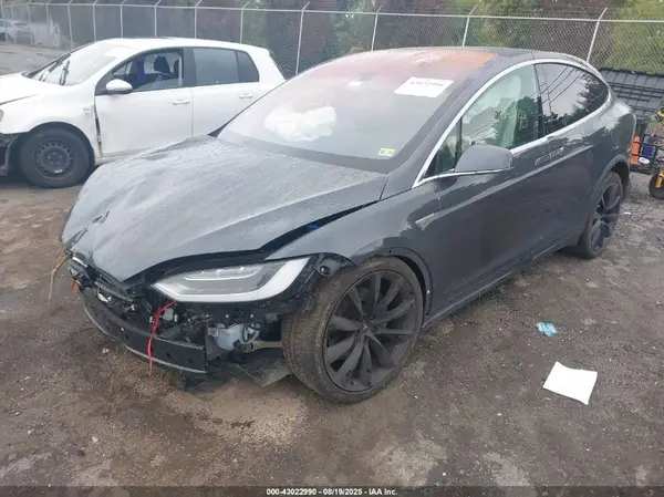 5YJXCBE24GF020517 2016 TESLA MODEL X - Image 2