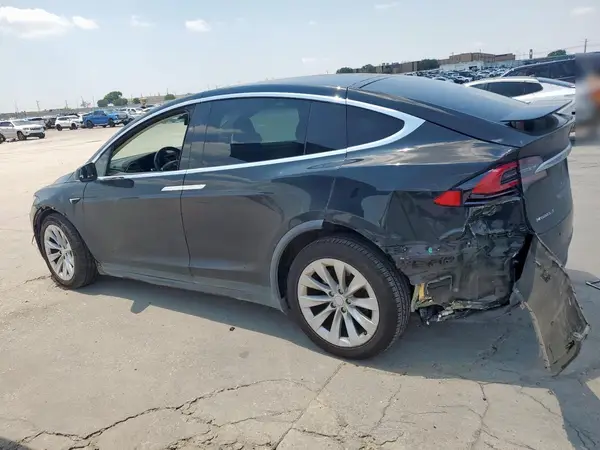5YJXCBE24HF039358 2017 TESLA MODEL X - Image 2