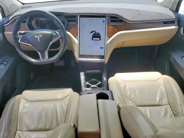 5YJXCBE24HF039358 2017 TESLA MODEL X - Image 8
