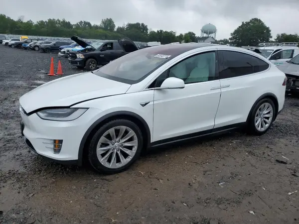 5YJXCBE24HF039635 2017 TESLA MODEL X - Image 1