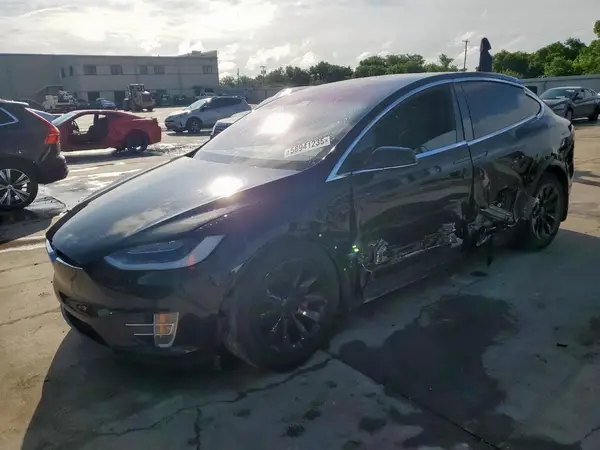 5YJXCBE24HF044429 2017 TESLA MODEL X - Image 1
