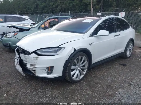 5YJXCBE24HF053521 2017 TESLA MODEL X - Image 2