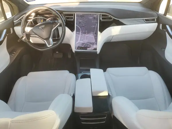 5YJXCBE24HF053891 2017 TESLA MODEL X - Image 8