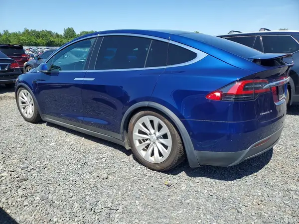 5YJXCBE24HF054703 2017 TESLA MODEL X - Image 2