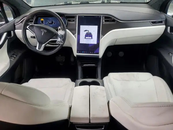 5YJXCBE24HF059643 2017 TESLA MODEL X - Image 8