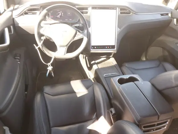 5YJXCBE24HF076684 2017 TESLA MODEL X - Image 8