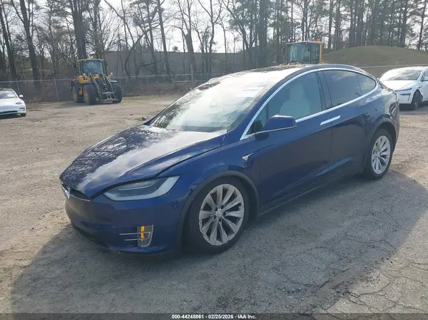 5YJXCBE24HF077074 2017 TESLA MODEL X - Image 2