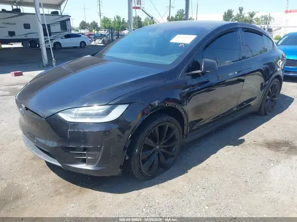 5YJXCBE24HF077298 2017 TESLA MODEL X - Image 2