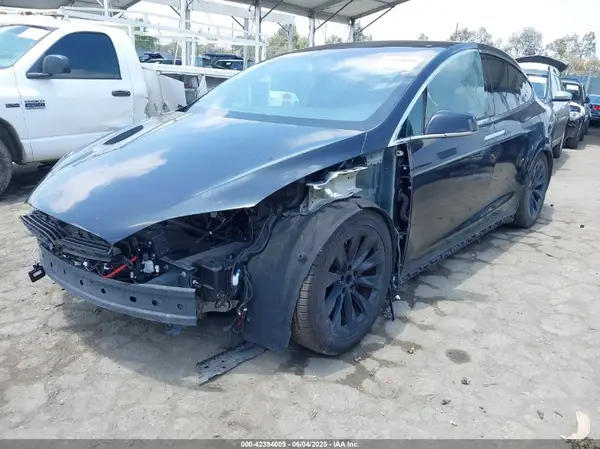 5YJXCBE24HF078435 2017 TESLA MODEL X - Image 2
