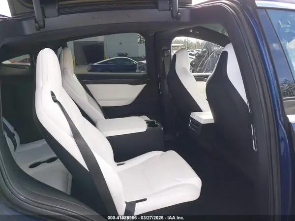 5YJXCBE24JF090395 2018 TESLA MODEL X - Image 8