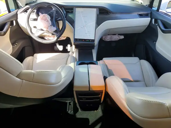 5YJXCBE24JF103386 2018 TESLA MODEL X - Image 8