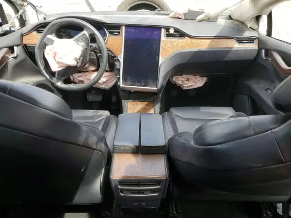 5YJXCBE24JF112993 2018 TESLA MODEL X - Image 8