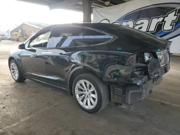 5YJXCBE24JF113609 2018 TESLA MODEL X - Image 2