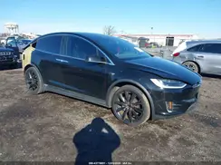 5YJXCBE24JF114887 2018 TESLA MODEL X