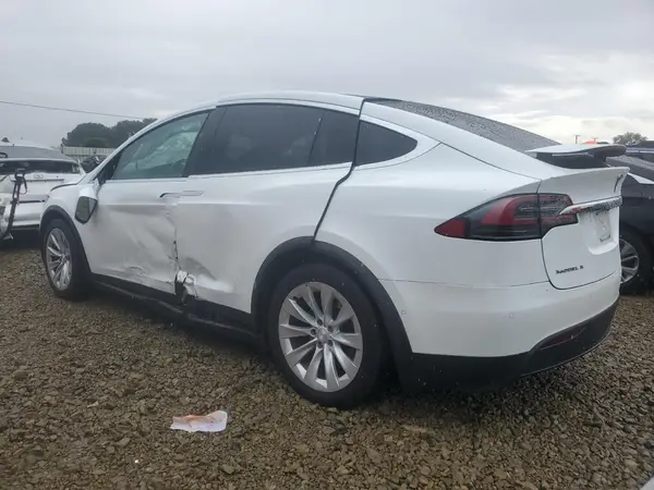 5YJXCBE24JF116932 2018 TESLA MODEL X - Image 2