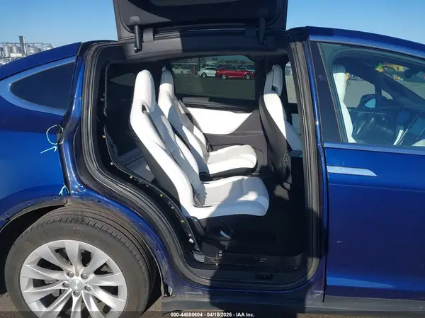 5YJXCBE24JF126456 2018 TESLA MODEL X - Image 8