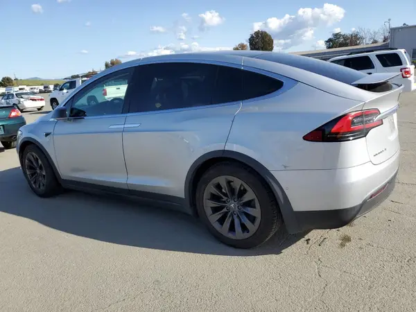 5YJXCBE24JF126568 2018 TESLA MODEL X - Image 2