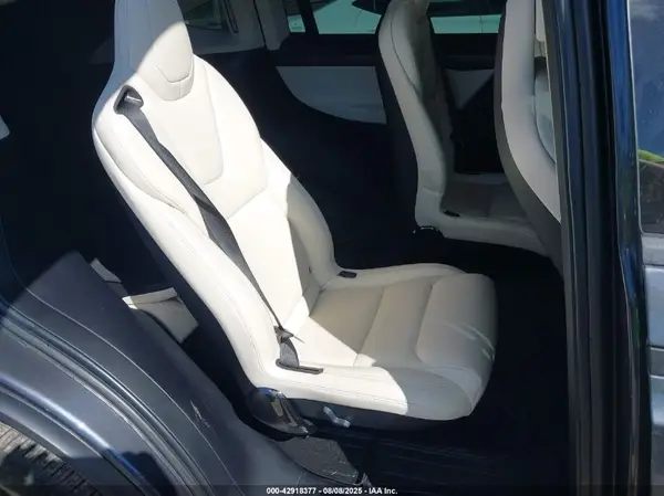 5YJXCBE24JF135464 2018 TESLA MODEL X - Image 8