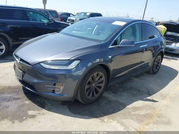 5YJXCBE24JF136002 2018 TESLA MODEL X - Image 2