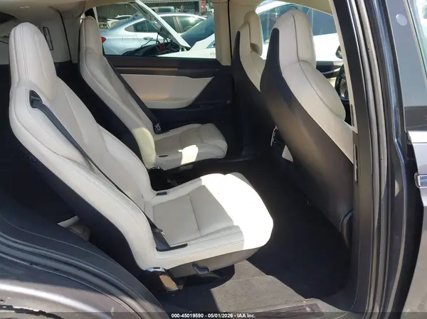 5YJXCBE24JF136002 2018 TESLA MODEL X - Image 8