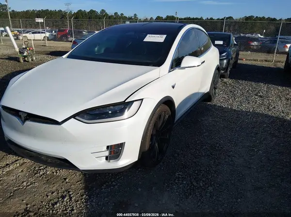 5YJXCBE24JF140471 2018 TESLA MODEL X - Image 2