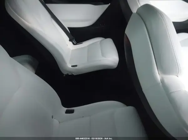 5YJXCBE24JF140809 2018 TESLA MODEL X - Image 8