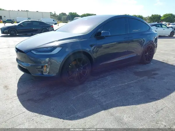 5YJXCBE24JF142771 2018 TESLA MODEL X - Image 2