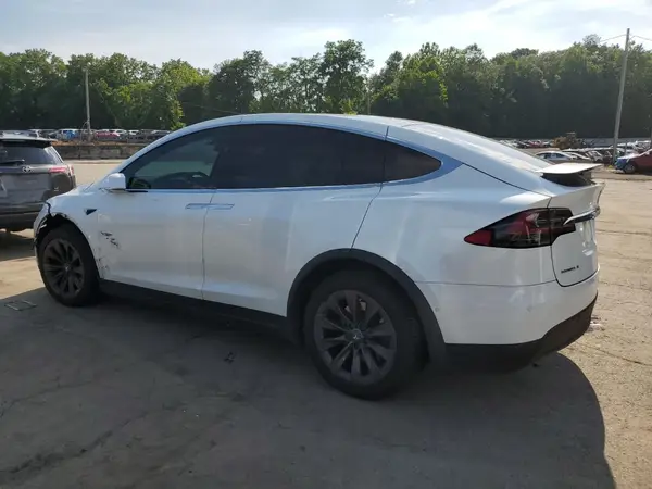 5YJXCBE24KF149575 2019 TESLA MODEL X - Image 2