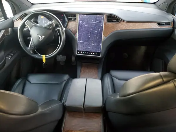 5YJXCBE24KF212979 2019 TESLA MODEL X - Image 8