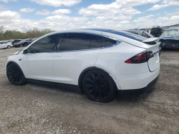 5YJXCBE24LF228942 2020 TESLA MODEL X - Image 2