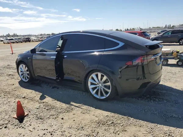 5YJXCBE24LF243294 2020 TESLA MODEL X - Image 2