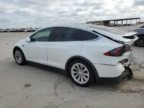 5YJXCBE24LF253100 2020 TESLA MODEL X - Image 2