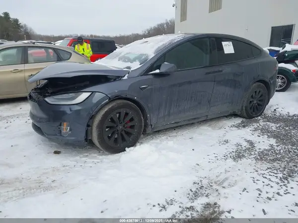 5YJXCBE24MF324121 2021 TESLA MODEL X - Image 2