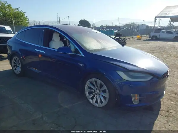 5YJXCBE25GF002382 2016 TESLA MODEL X - Image 1