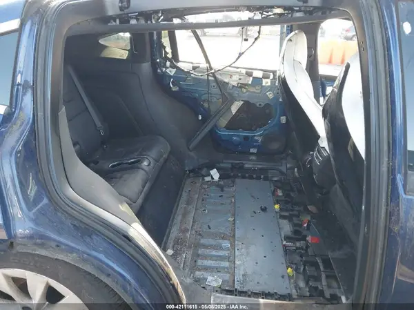 5YJXCBE25GF002382 2016 TESLA MODEL X - Image 8