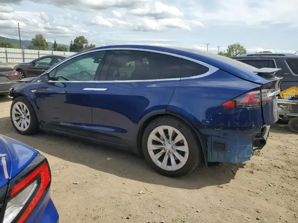 5YJXCBE25GF002639 2016 TESLA MODEL X - Image 2