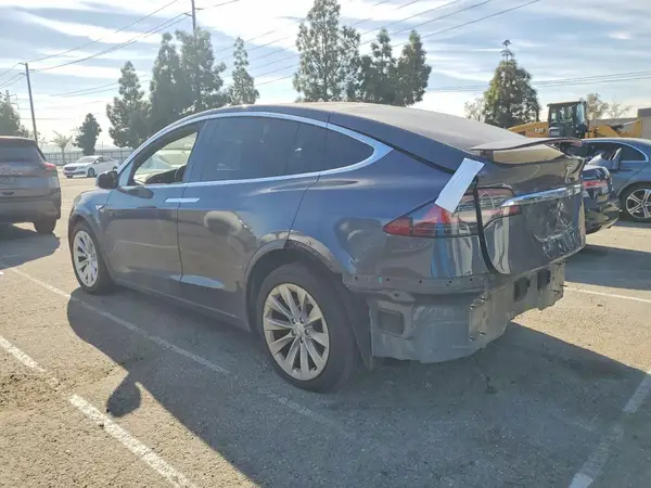 5YJXCBE25GF007467 2016 TESLA MODEL X - Image 2