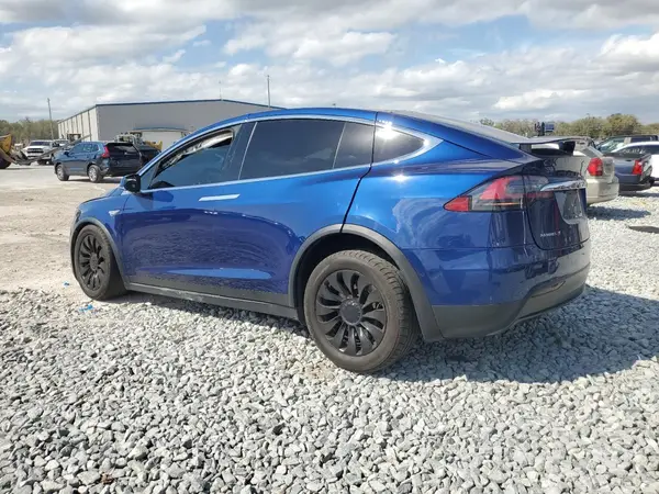 5YJXCBE25GF008179 2016 TESLA MODEL X - Image 2