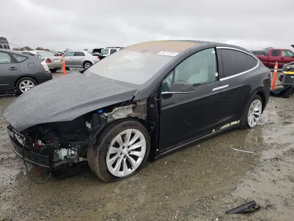 5YJXCBE25GF008814 2016 TESLA MODEL X - Image 1