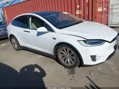 5YJXCBE25GF010160 2016 TESLA MODEL X
