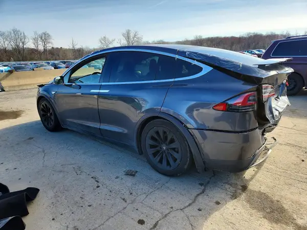 5YJXCBE25GF013785 2016 TESLA MODEL X - Image 2