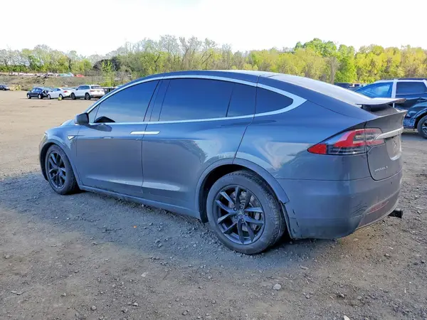 5YJXCBE25GF016220 2016 TESLA MODEL X - Image 2