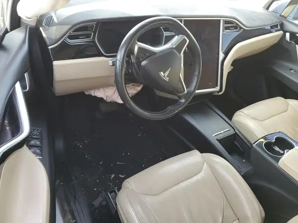 5YJXCBE25GF016928 2016 TESLA MODEL X - Image 8