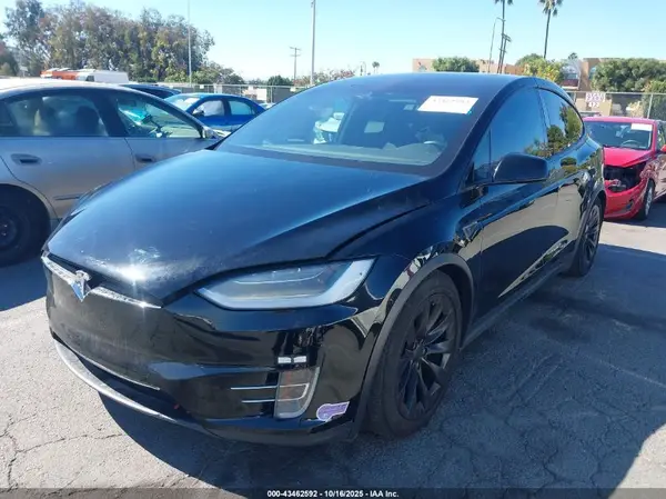 5YJXCBE25GF017657 2016 TESLA MODEL X - Image 2