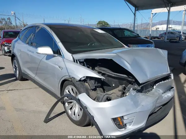 5YJXCBE25GF021322 2016 TESLA MODEL X - Image 1