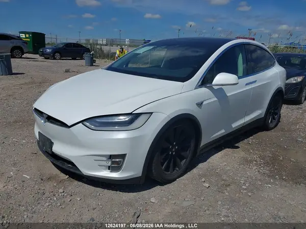 5YJXCBE25GF024334 2016 TESLA MODEL X - Image 2